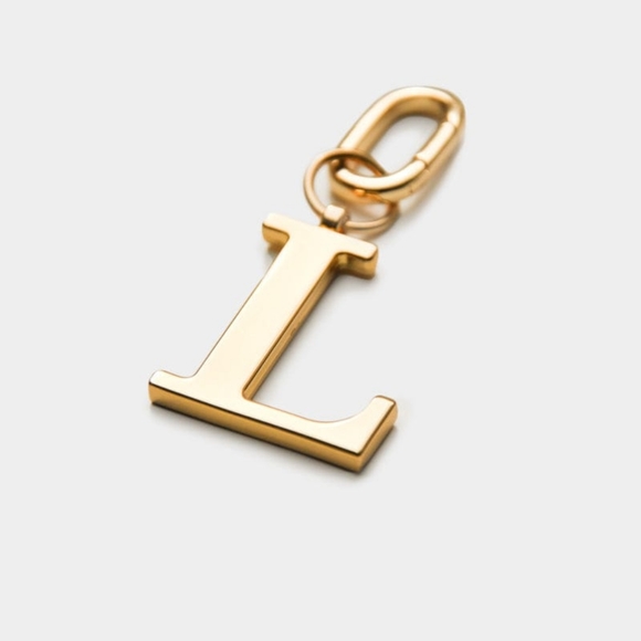 Letter "L" Metal Letter Key Ring (Gold Plated) Made With 50% Recycled Material - Picture 3 of 6